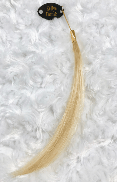 Queen C Hair Color Swatch Color Swatch - Kellye Blonde